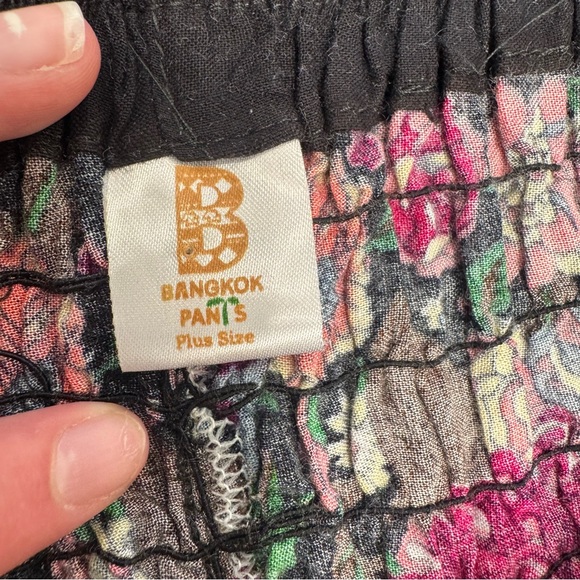 Bangkok black floral harem pants smocked waist plus size pockets Q38 - Picture 3 of 7